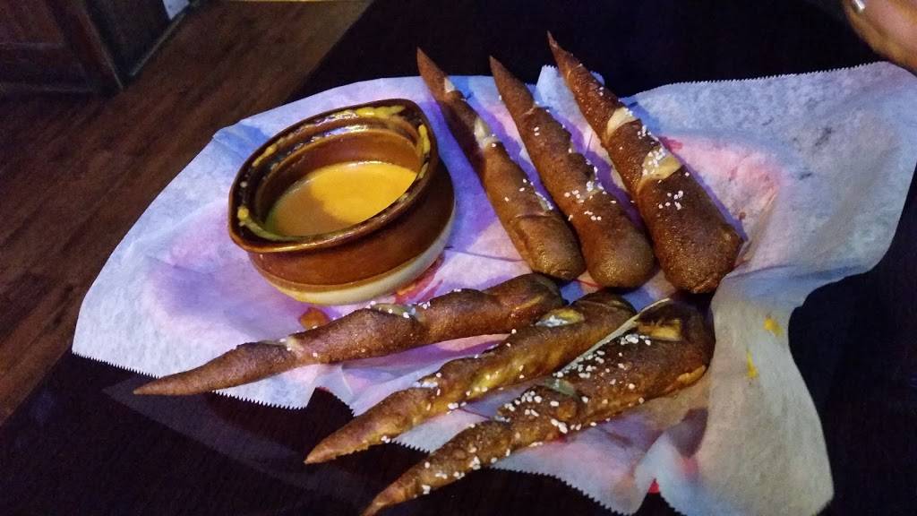 Wallenweins Hotel | restaurant | 641 Oakwood Ave, East Aurora, NY 14052, USA | 7166529801 OR +1 716-652-9801