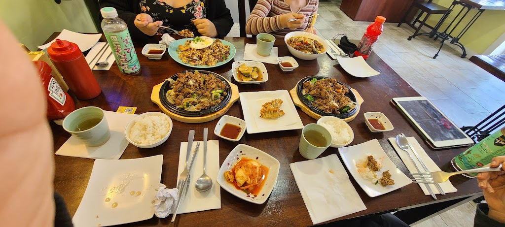 Bunsik 분식 | restaurant | 247 Main St, Fort Lee, NJ 07024, USA | 2014824435 OR +1 201-482-4435