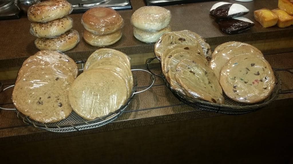 Grill & Greens | restaurant | 220 Alexander St, Rochester, NY 14607, USA | 5852326312 OR +1 585-232-6312