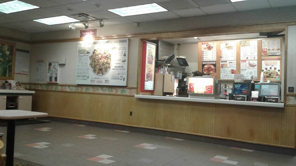 Wendys | restaurant | 80 Ocean Ave, East Rockaway, NY 11518, USA | 5168872317 OR +1 516-887-2317