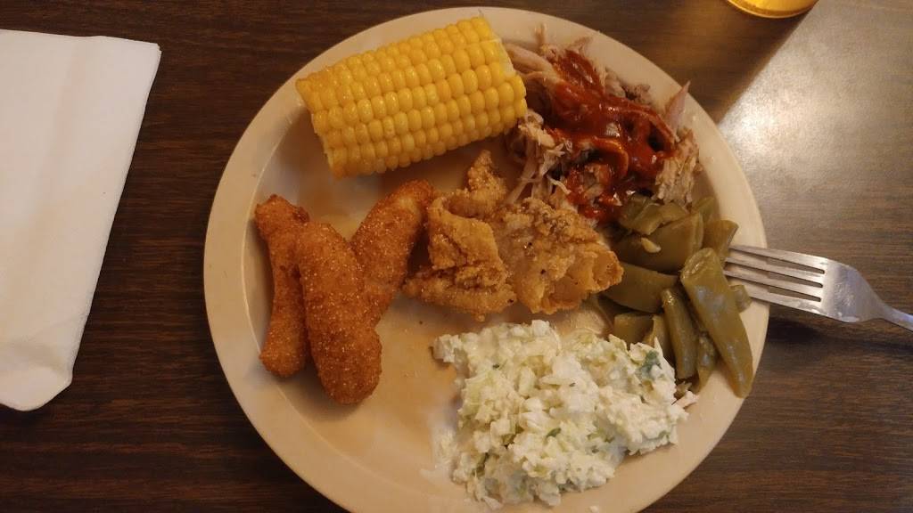 Fantail Restaurant | restaurant | 2060 Downing St, Millbrook, AL 36054, USA | 3342857255 OR +1 334-285-7255