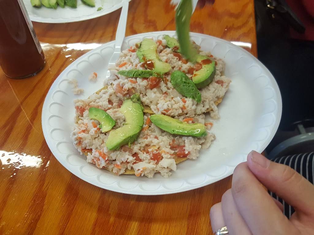 Mi Lindo Nayarit Mariscos | restaurant | 1020 E Florence Ave, Los Angeles, CA 90001, USA | 3235895109 OR +1 323-589-5109