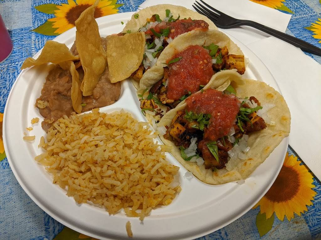 Pinches Tacos | restaurant | 707 Fremont St #5, Las Vegas, NV 89101, USA | 7029103100 OR +1 702-910-3100