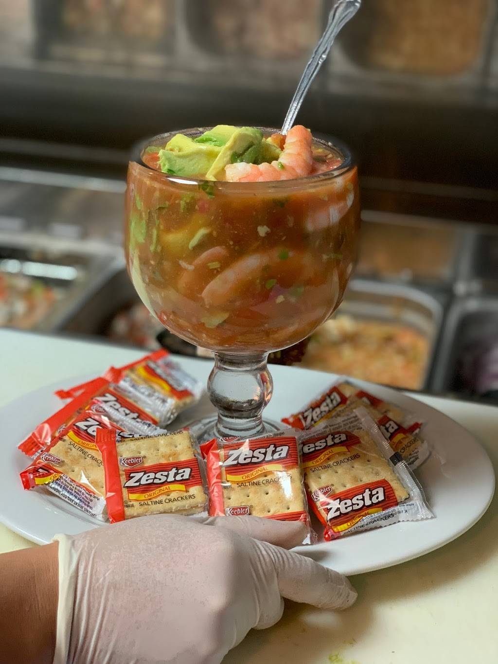 Mariscos el malecón 1 | restaurant | 830 Federal Blvd, Denver, CO 80204, USA | 7205508671 OR +1 720-550-8671