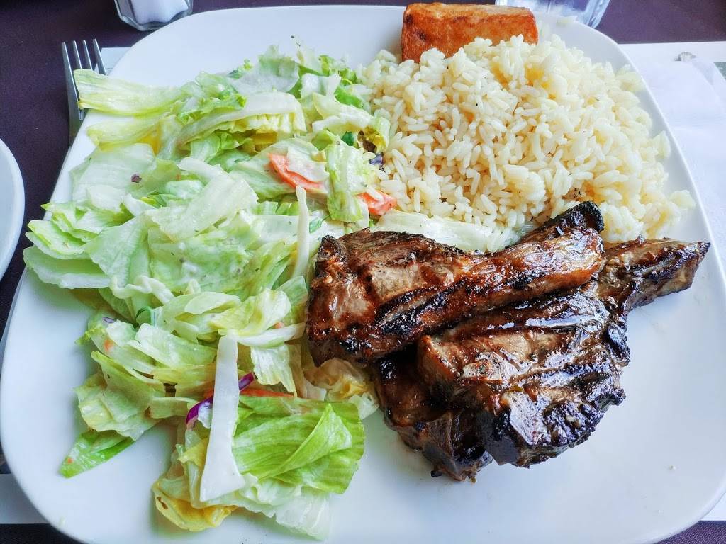 Restaurant Le Vieux Canal | restaurant | 4185 Boulevard Marie-Victorin, Sainte-Catherine, QC J5C 1X9, Canada | 4506352238 OR +1 450-635-2238