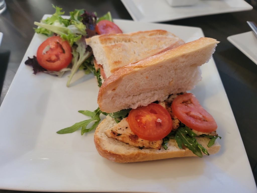 Tutti Pazzi Italian Restaurant | restaurant | 1200 Periwinkle Way, Sanibel, FL 33957, USA | 2399667654 OR +1 239-966-7654