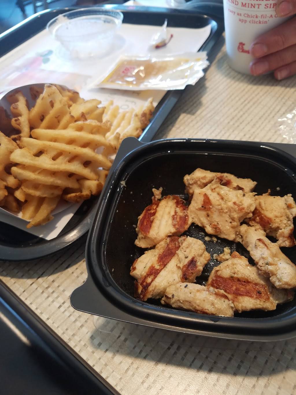 Chick-fil-A | restaurant | 4040 Merle Hay Rd, Des Moines, IA 50310, USA | 5152765222 OR +1 515-276-5222