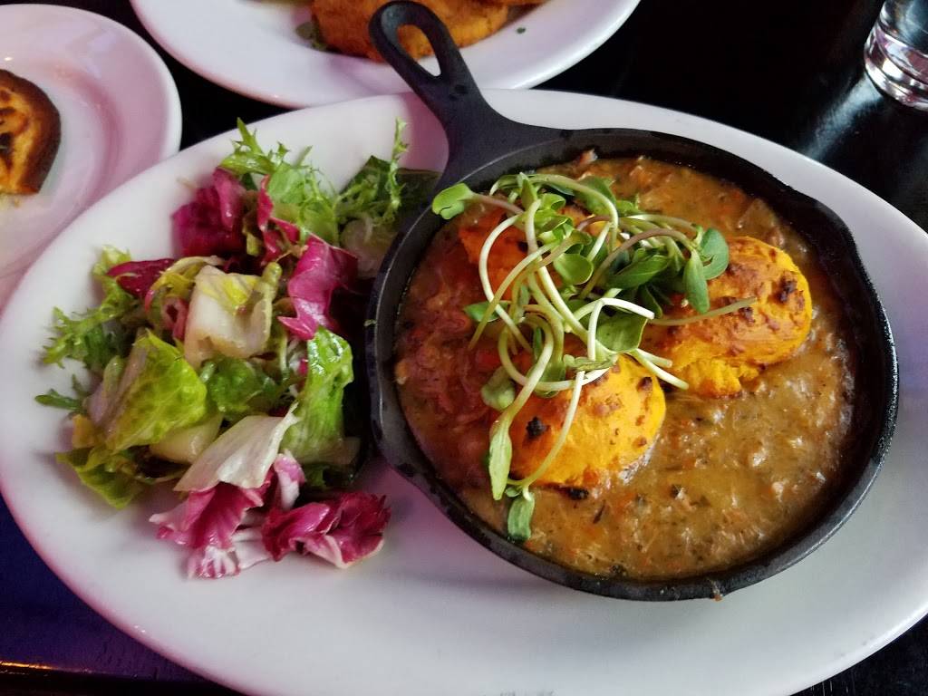 Maxies | restaurant | 6732 W Fairview Ave, Milwaukee, WI 53213, USA | 4142923969 OR +1 414-292-3969