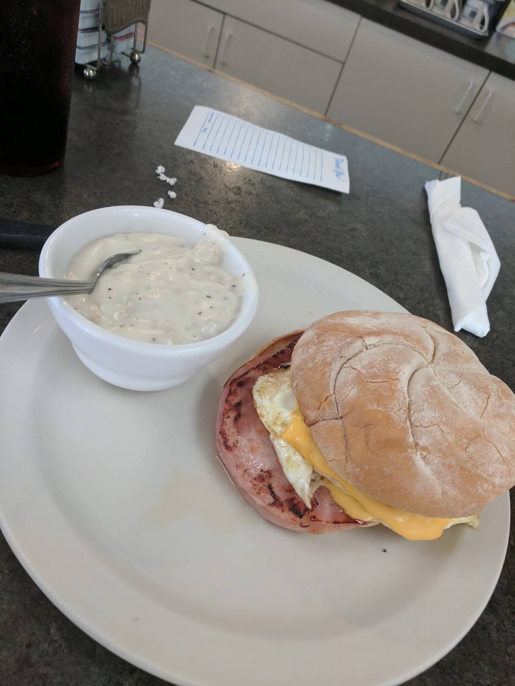 Judys Restaurant | restaurant | 9516 Cortez Rd W, Bradenton, FL 34210, USA | 9417956222 OR +1 941-795-6222