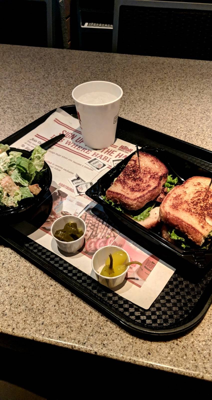 The Habit Burger Grill | restaurant | 1111 El Camino Real, Redwood City, CA 94063, USA | 6505681625 OR +1 650-568-1625