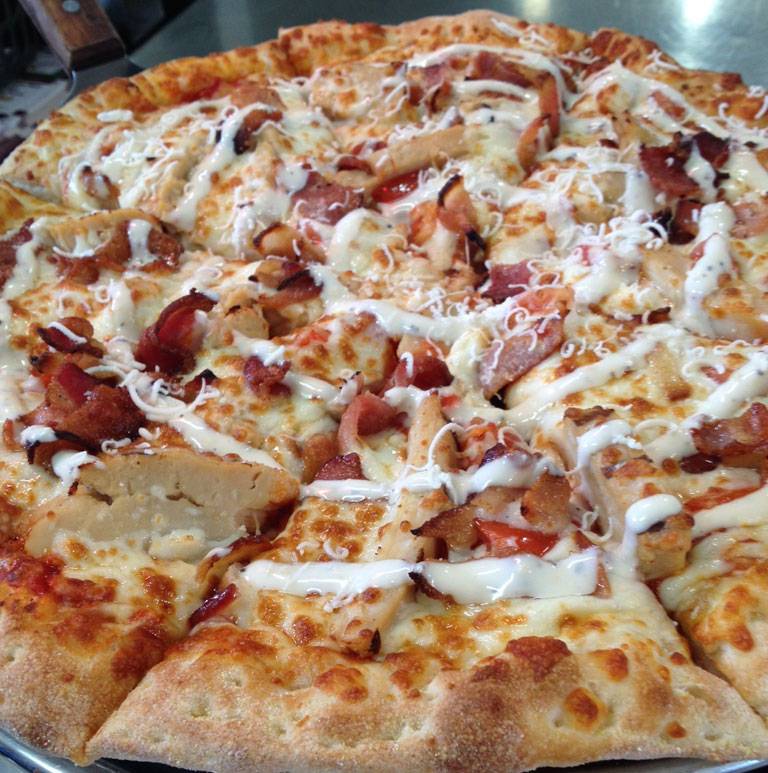 The Pizza Edge | restaurant | 8990 Chinguacousy Rd, Brampton, ON L6Y 5X6, Canada | 9054520660 OR +1 905-452-0660