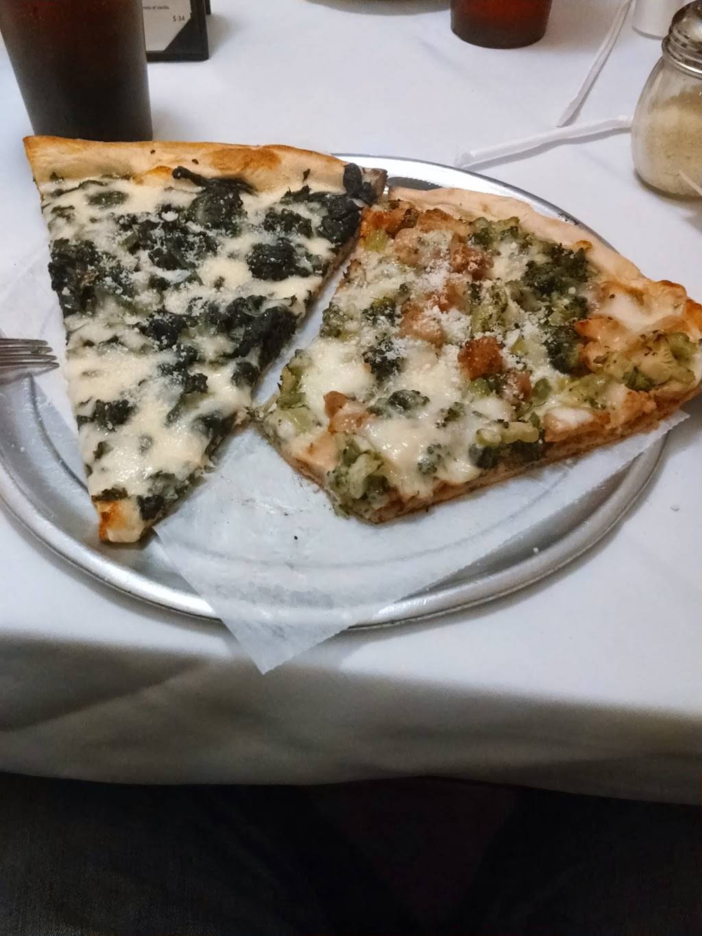 Vincents Pizzeria | restaurant | 1004 Willis Ave, Albertson, NY 11507, USA | 5166217530 OR +1 516-621-7530