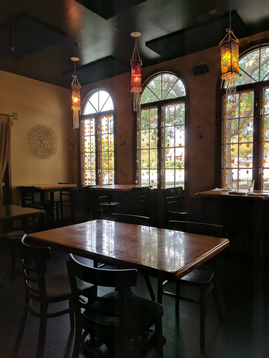 Batik Asian Cuisine & Dumpling Bar | restaurant | 200 Main St, Gaithersburg, MD 20878, USA | 3018698661 OR +1 301-869-8661