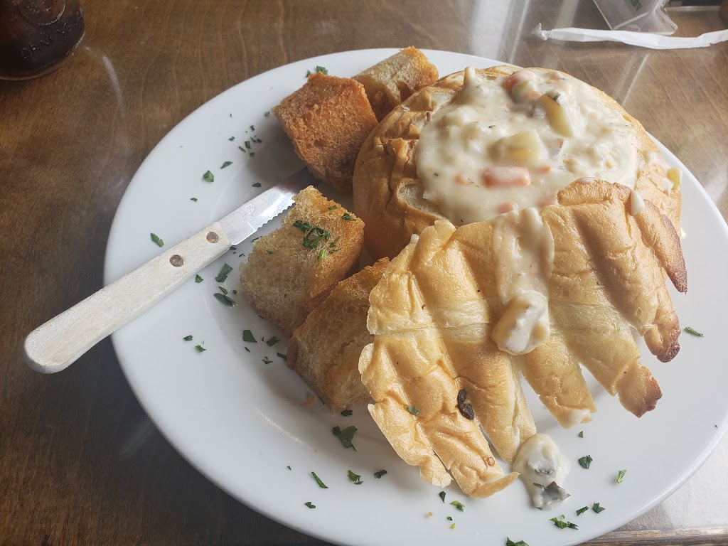 Pier | Chowder House & Tap Room | restaurant | 790 Port Rd, Point Arena, CA 95468, USA | 7078823400 OR +1 707-882-3400