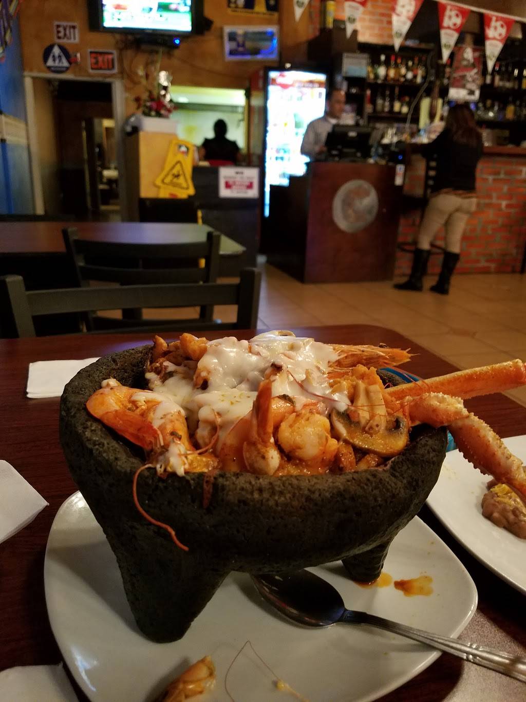 Luna Azul | Cuban Mexican Restaurant Bar | restaurant | 1721 SE 122nd Ave, Portland, OR 97233, USA | 5032525167 OR +1 503-252-5167