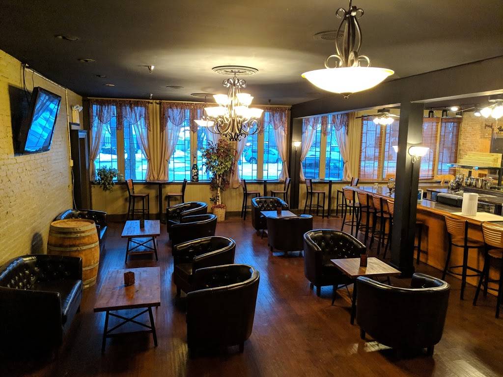 Levi & Lilacs Whiskey Room | restaurant | 301 River Rd, Maumee, OH 43537, USA | 5674024308 OR +1 567-402-4308