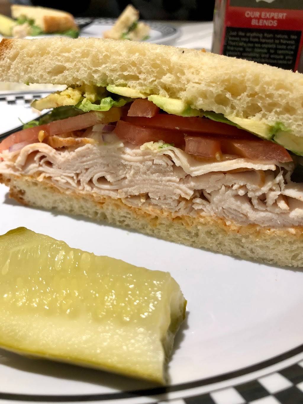 Heidis Brooklyn Deli | restaurant | 415 Philbrook Ave, South Portland, ME 04106, USA | 2077734800 OR +1 207-773-4800