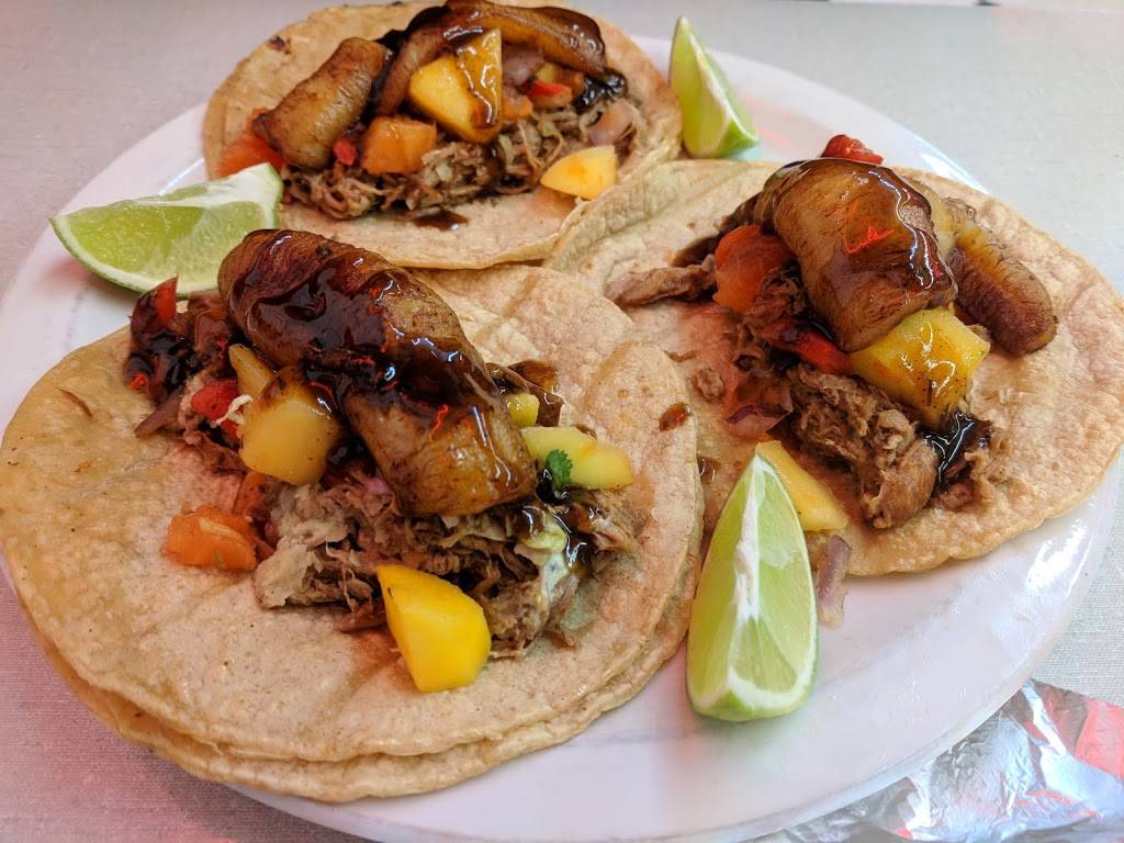 Bulldogs Grill | restaurant | 122 Main Street, Wauconda, IL 60084, USA | 8475268234 OR +1 847-526-8234