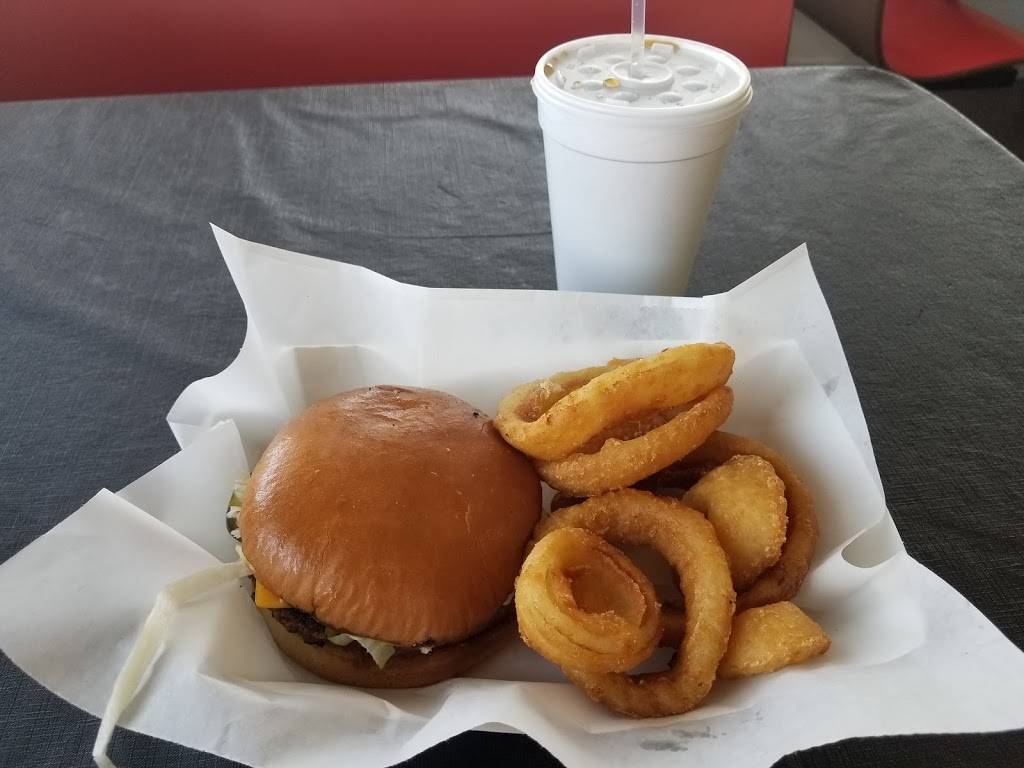 Moores Dairy Creme | restaurant | 511 6th St W, Newark, AR 72562, USA | 8707993980 OR +1 870-799-3980