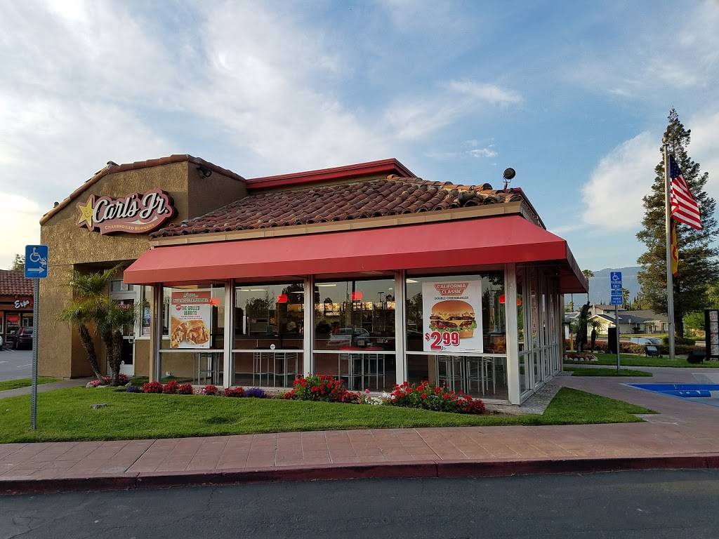 Carls Jr. / Green Burrito | restaurant | 2022 Riverside Ave, Rialto, CA 92377, USA | 9098734766 OR +1 909-873-4766