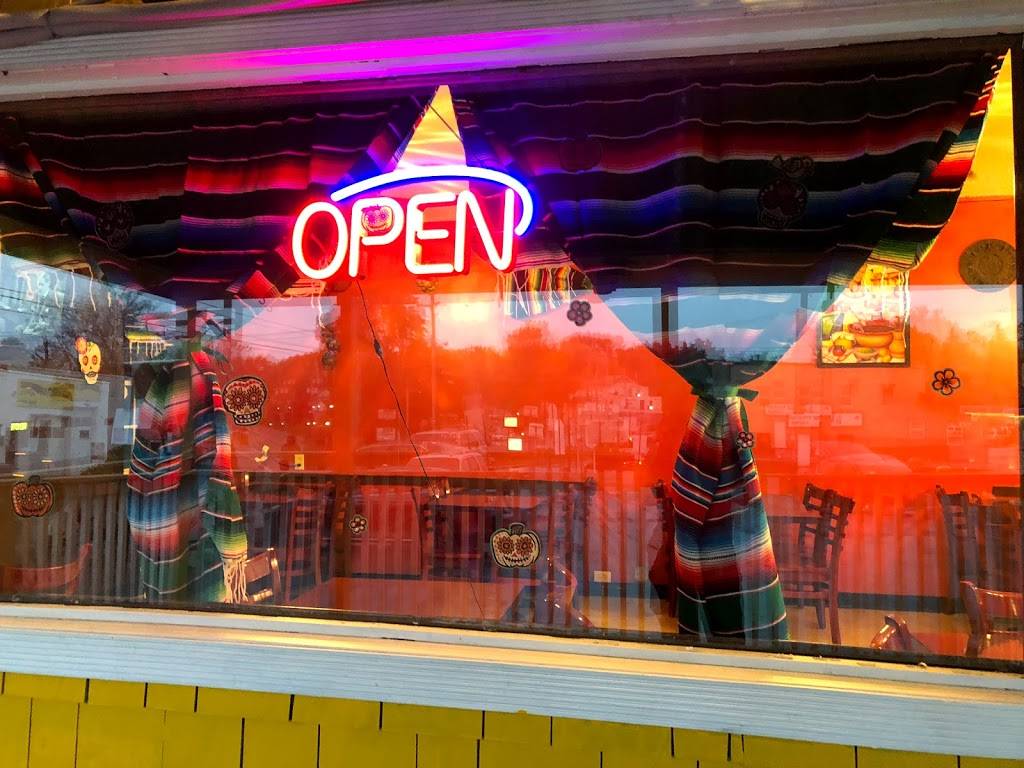 Tío Beto Restaurant | restaurant | 418 North St, Middletown, NY 10940, USA | 8457754411 OR +1 845-775-4411