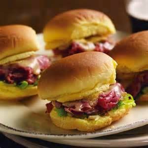 Marcels Bar & Grill | restaurant | 3130 E Union Hills Dr #110, Phoenix, AZ 85050, USA | 6025697491 OR +1 602-569-7491