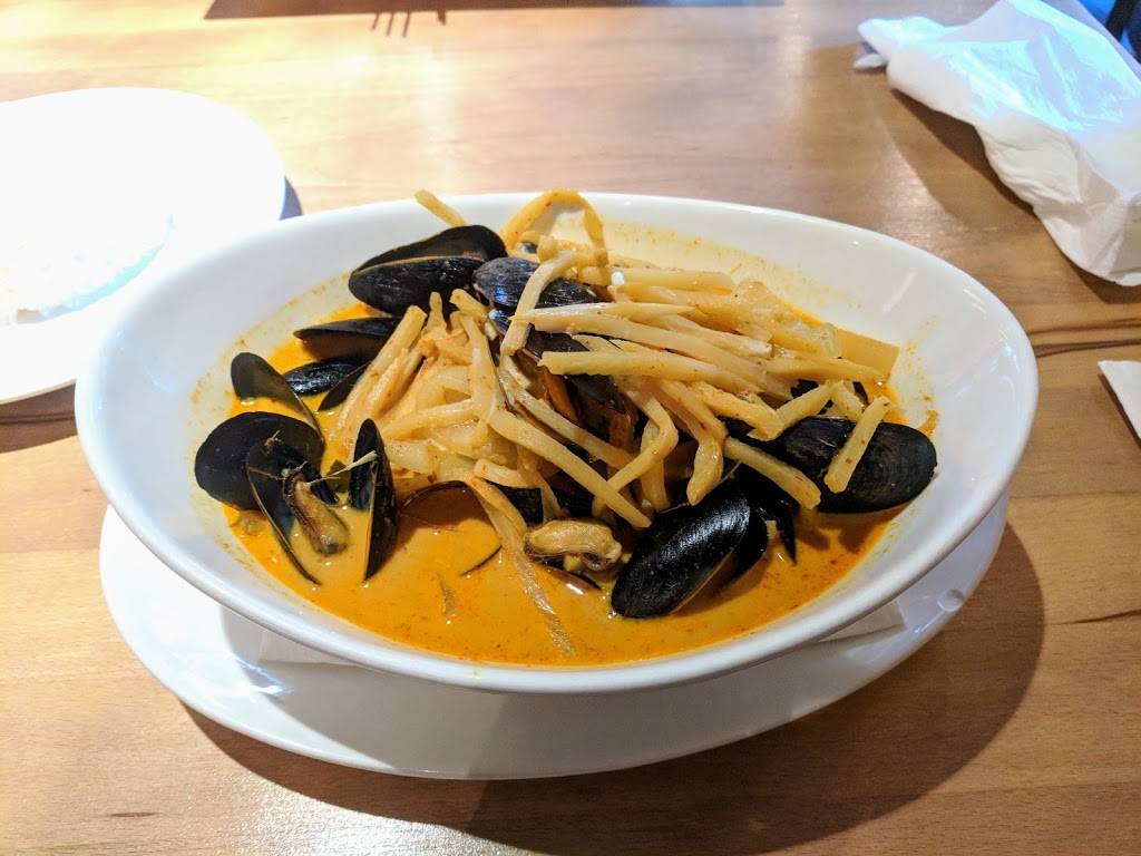 Cozy Thai Bistro | restaurant | 232 S Allen St, State College, PA 16801, USA | 8142370139 OR +1 814-237-0139