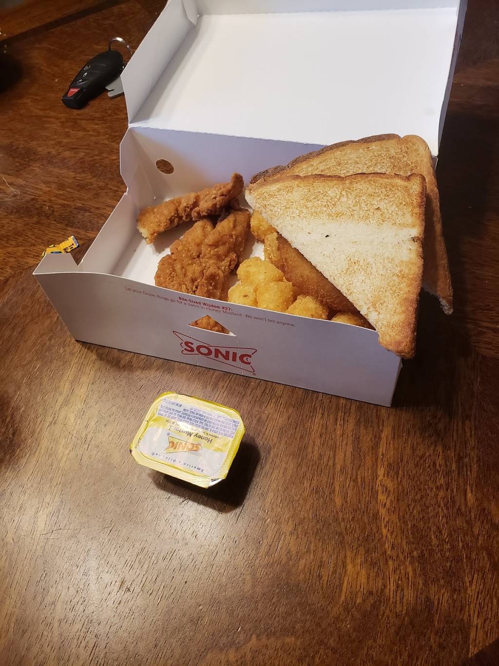 Sonic Drive-In | restaurant | 29622 W Seven Mile Rd, Livonia, MI 48152, USA | 5869576206 OR +1 586-957-6206