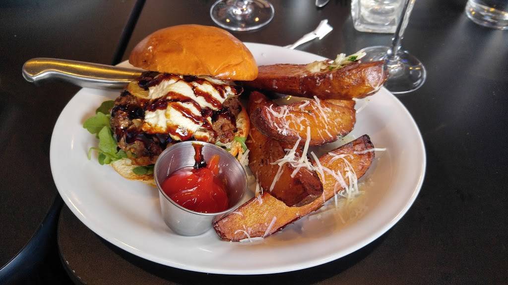 Chill Kitchen and Bar | restaurant | 416 Boston Post Rd E, Marlborough, MA 01752, USA | 5082996050 OR +1 508-299-6050