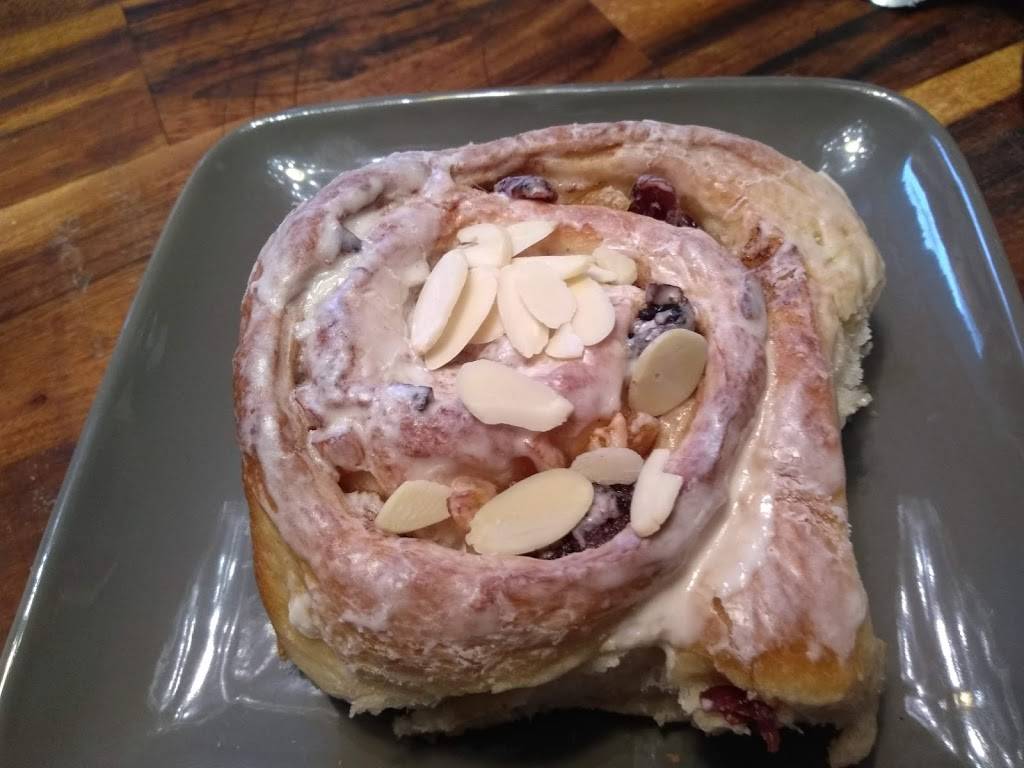 Rocky Road cupcakes shop | restaurant | 1571 Highland Drive, Kalamazoo, MI 49007, USA | 2697209978 OR +1 269-720-9978