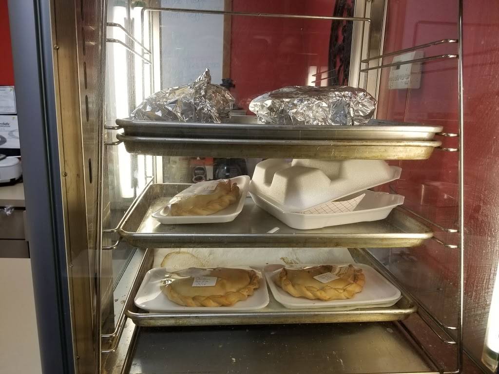 Los Tres Manantiales | restaurant | 135 E Wisconsin Ave, Appleton, WI 54911, USA | 9204220125 OR +1 920-422-0125