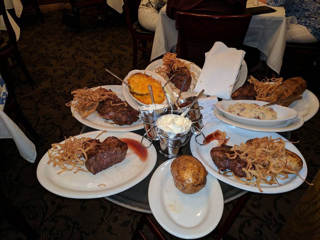 Bascoms Chop House | restaurant | 3665 Ulmerton Rd, Clearwater, FL 33762, USA | 7275733363 OR +1 727-573-3363