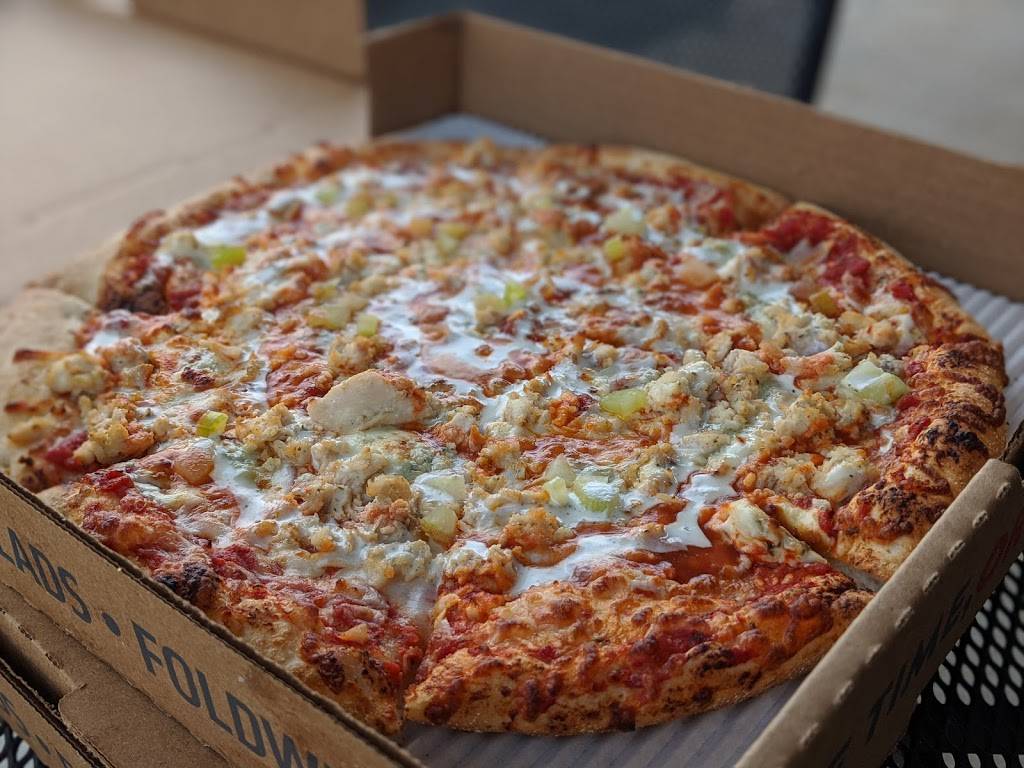 Uncle Maddios Pizza | restaurant | 345 S Kings Dr, Charlotte, NC 28204, USA | 9804063234 OR +1 980-406-3234