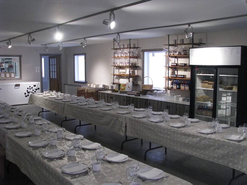 Érablière aux Petits Plaisirs | restaurant | 63 Rang des Buttes, Warwick, QC J0A 1M0, Canada | 8193580555 OR +1 819-358-0555
