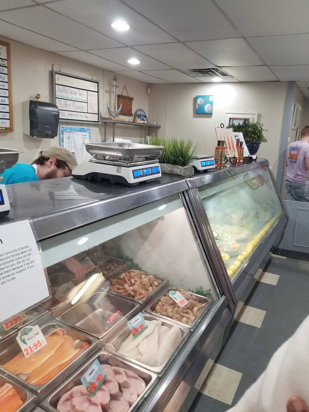 Captains Catch Seafood | meal takeaway | 5828 Kirkwood Hwy, Wilmington, DE 19808, USA | 3029983457 OR +1 302-998-3457