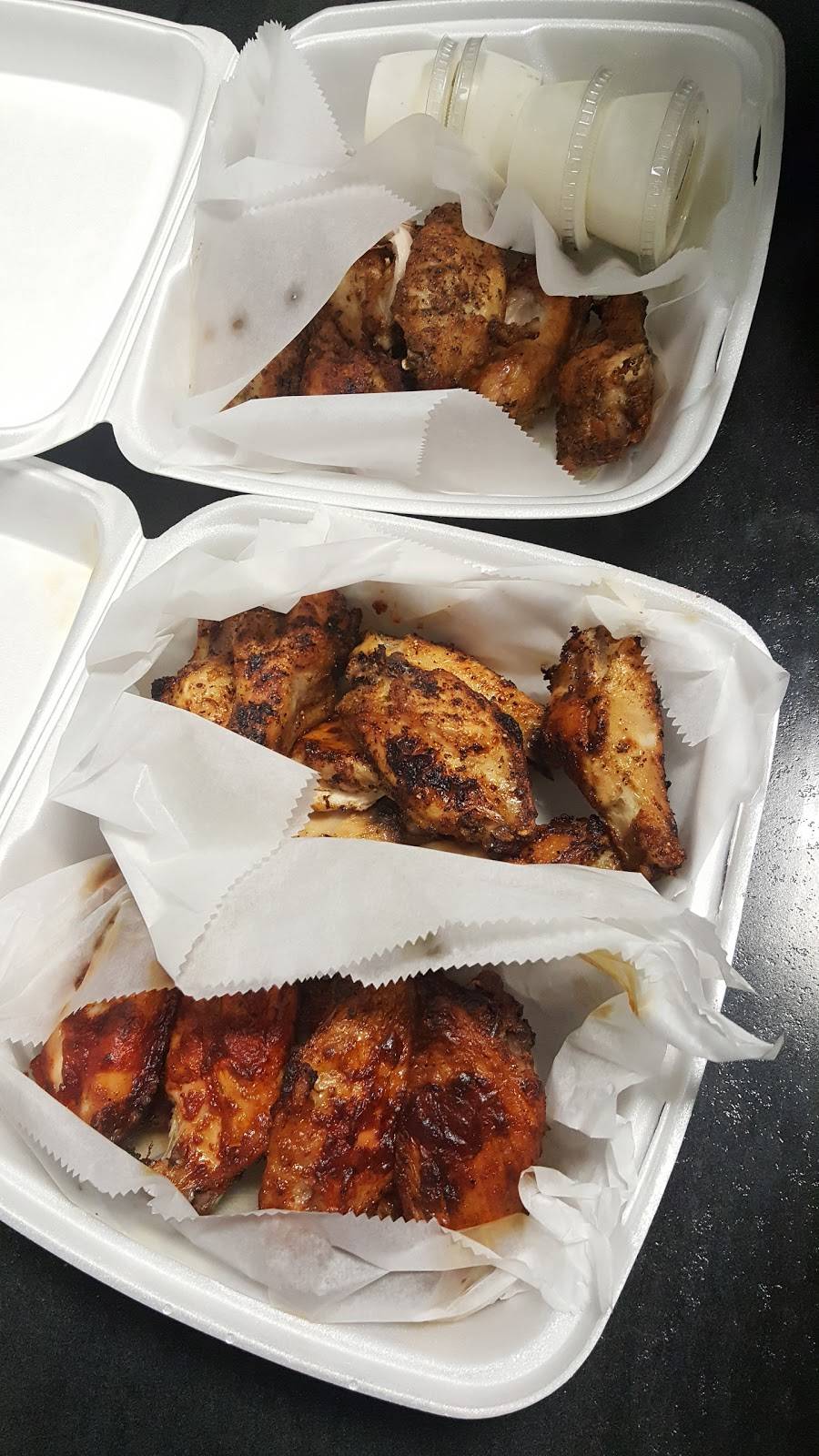 Tjs Pizza | restaurant | 602 N Elm St, Denton, TX 76201, USA | 9403833333 OR +1 940-383-3333