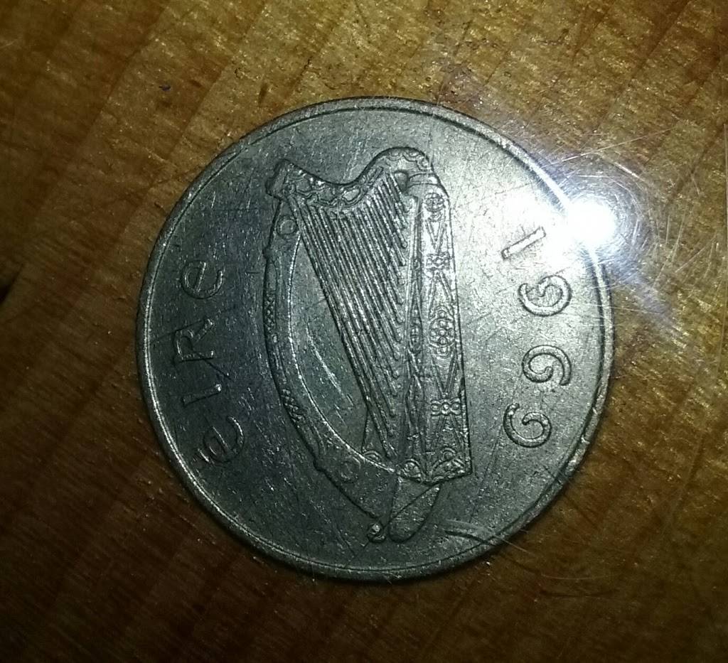 Mustang Sallys | restaurant | 186 Howells Rd, Bay Shore, NY 11706, USA | 6316659822 OR +1 631-665-9822