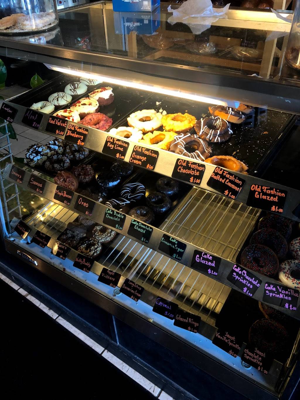 Hodgepodge Bakehouse | bakery | 3361 Mc Cracken St, Muskegon, MI 49441, USA | 2317558800 OR +1 231-755-8800