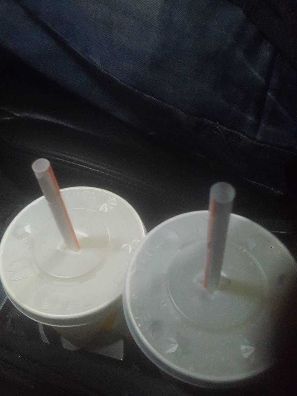 McDonalds | cafe | 15813 NE Fourth Plain Blvd, Vancouver, WA 98682, USA | 3608968438 OR +1 360-896-8438