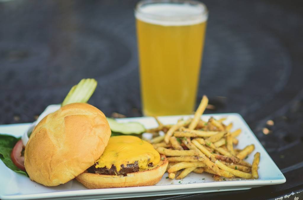 McCartys@eatoncountryclub | restaurant | 9013, 37661 Co Rd 39, Eaton, CO 80615, USA | 9704542106 OR +1 970-454-2106