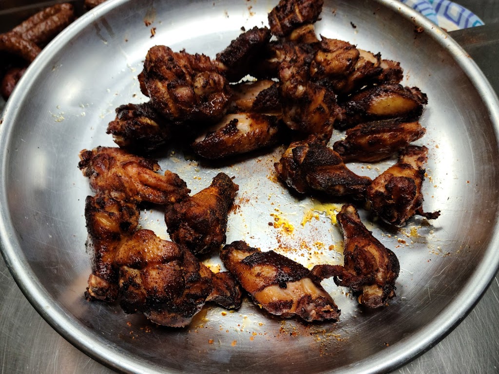 Big Billys Bar & Grill | restaurant | 437 E Mill St, Plymouth, WI 53073, USA | 2626614115 OR +1 262-661-4115