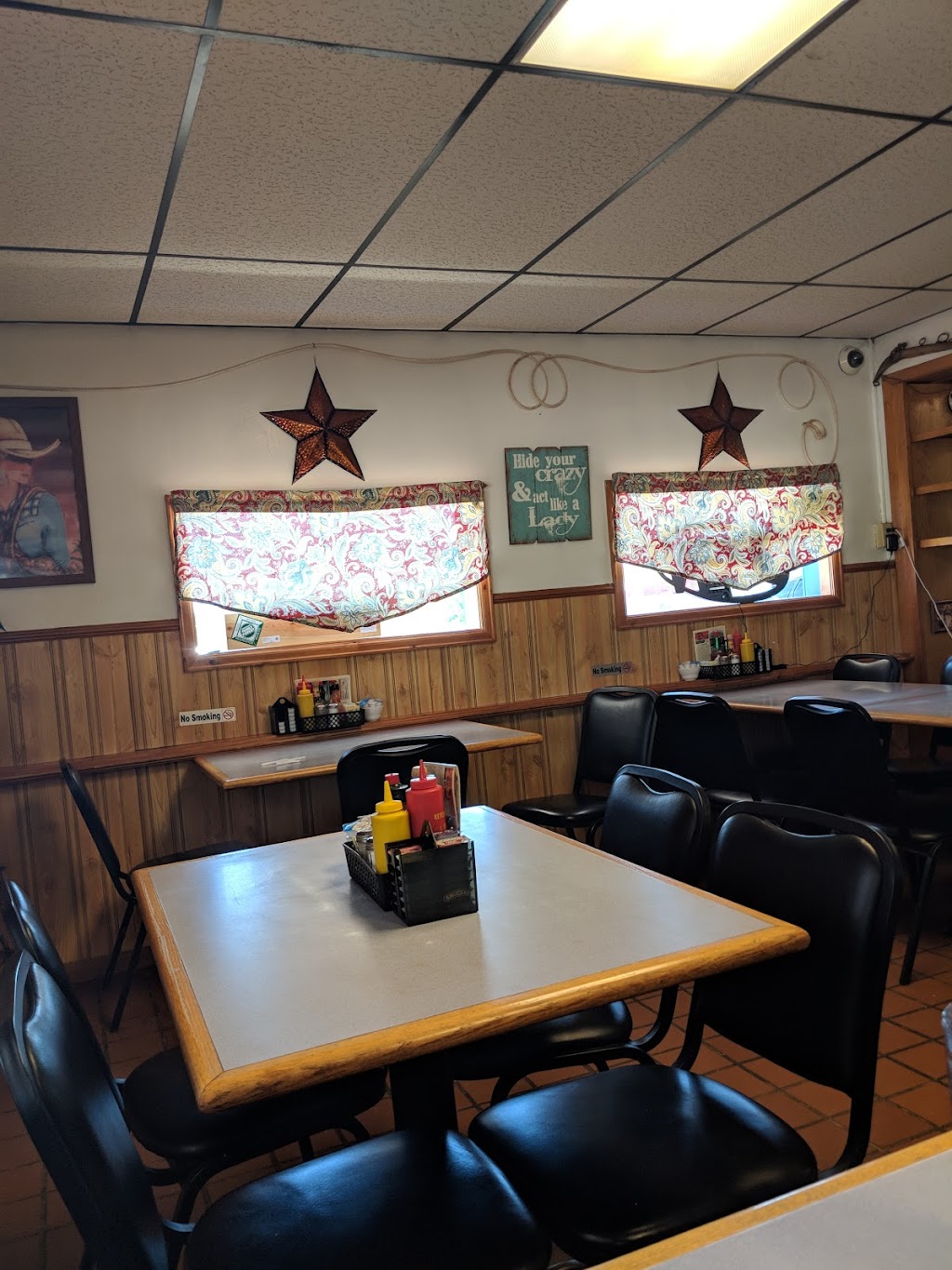 Hi-16 Drive In Restaurant | restaurant | 2951 W Main St, Newcastle, WY 82701, USA | 3077469446 OR +1 307-746-9446