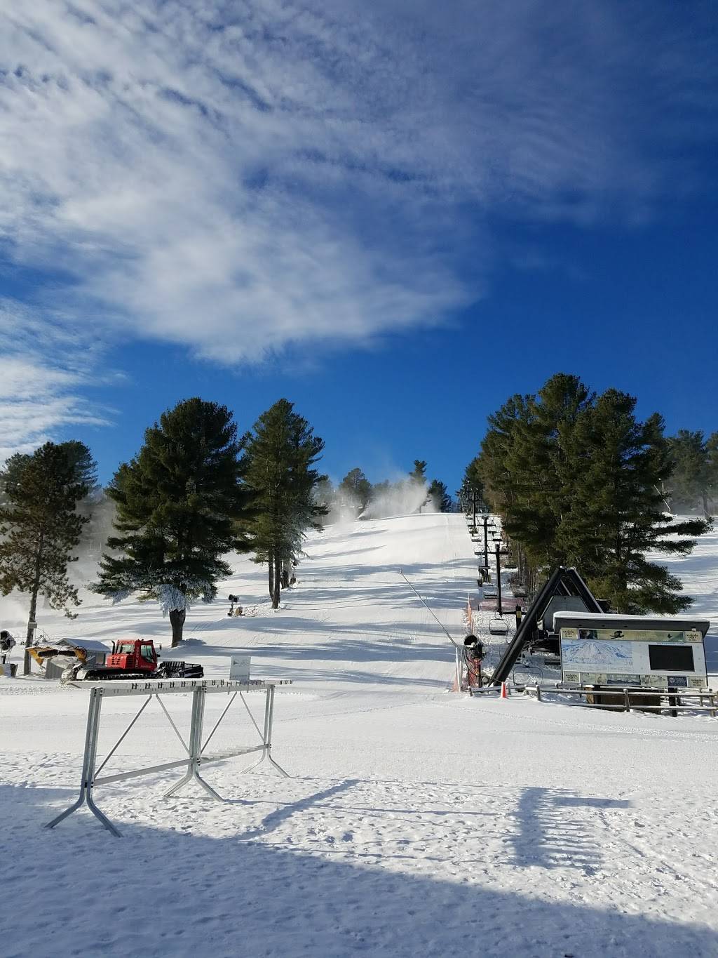 Nashoba Valley Ski Area | restaurant | 79 Powers Rd, Westford, MA 01886, USA | 9786923033 OR +1 978-692-3033