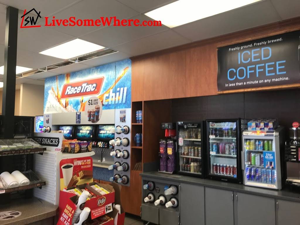 RaceTrac | bakery | 1819 N Alafaya Trail, Orlando, FL 32826, USA | 4072751555 OR +1 407-275-1555
