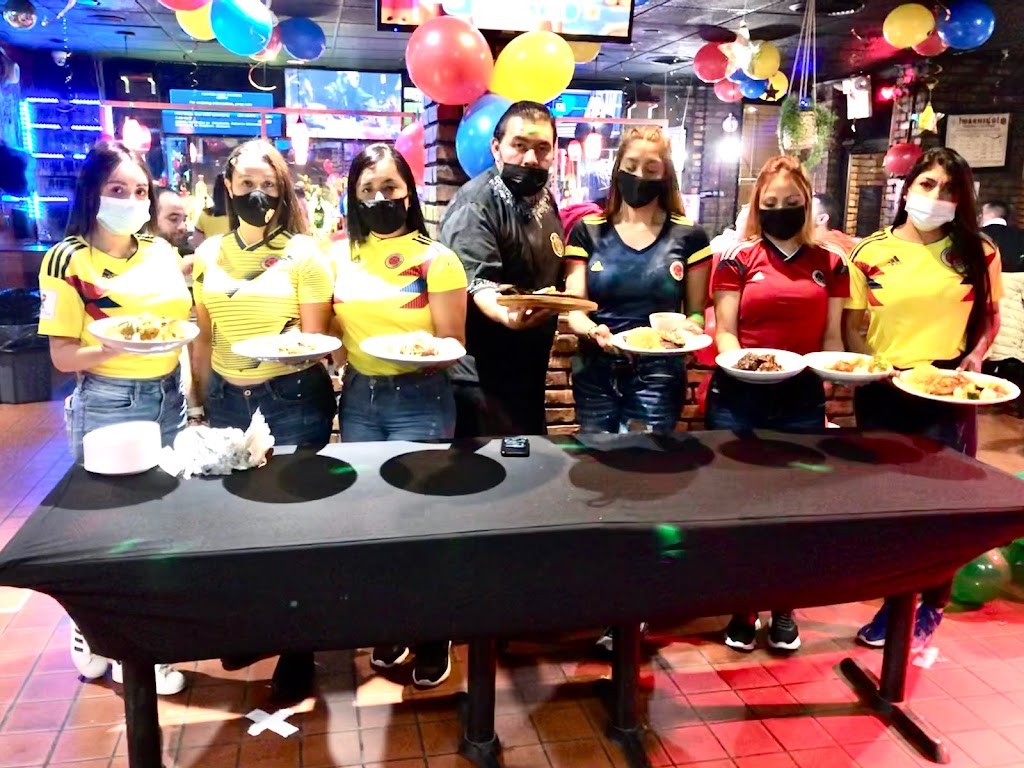 La Gran Manzana | restaurant | 22 Central Square, Boston, MA 02128, USA | 6174185728 OR +1 617-418-5728