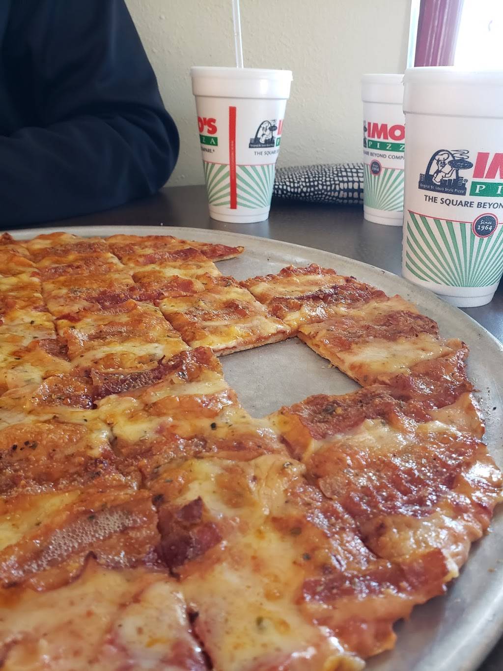 Imos Pizza | meal delivery | 2000 El Lago Dr, Arnold, MO 63010, USA | 6364643200 OR +1 636-464-3200