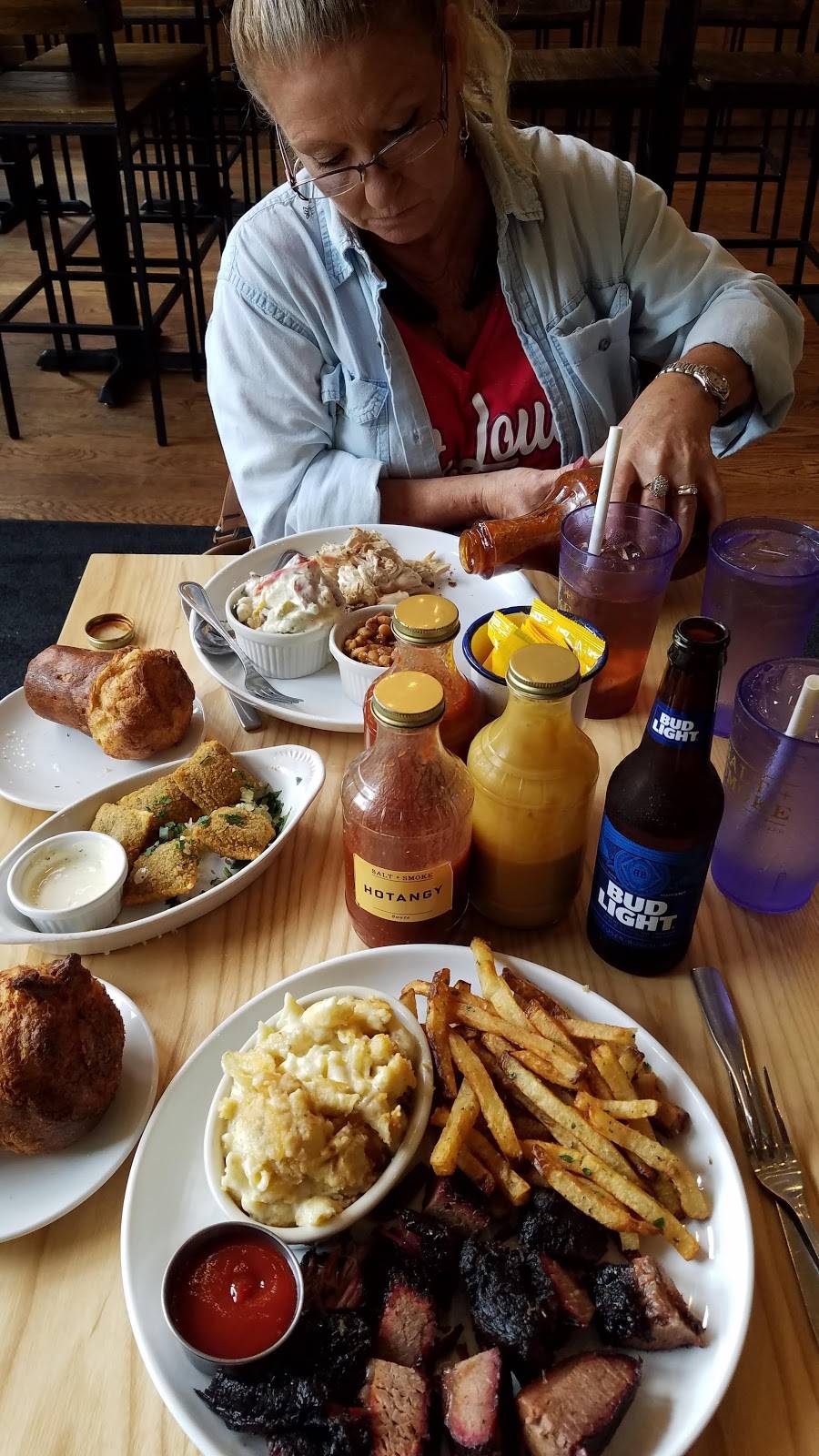 Salt + Smoke | restaurant | 501 S Main St, St Charles, MO 63301, USA | 3147270200 OR +1 314-727-0200