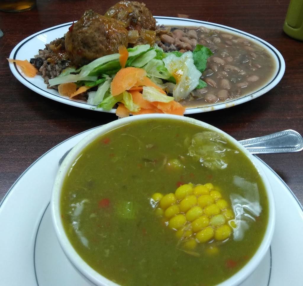 La Placita | restaurant | 24 N Washington Ave, Bergenfield, NJ 07621, USA | 2012440808 OR +1 201-244-0808