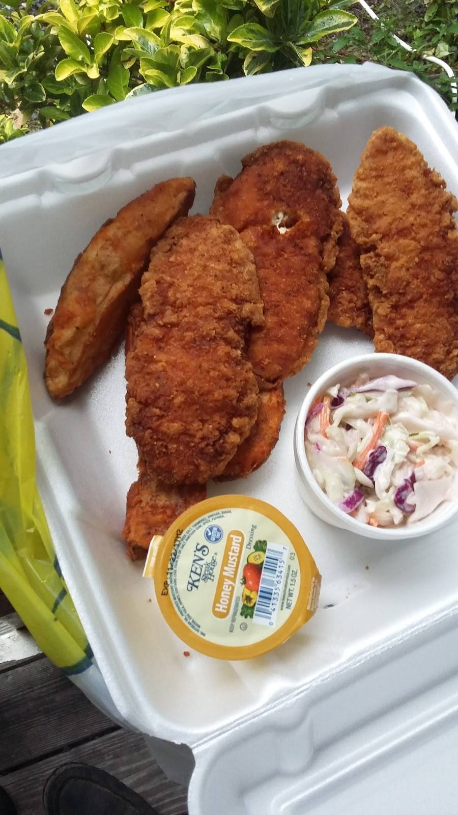 Happy House Pizzeria | restaurant | 5720 Deale Churchton Rd # F, Deale, MD 20751, USA | 4108676116 OR +1 410-867-6116