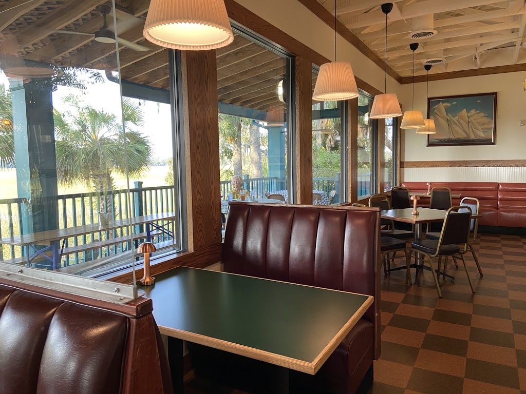Sundown Lodge | restaurant | 138 Johnny Mercer Blvd, Savannah, GA 31410, USA | 9129998129 OR +1 912-999-8129